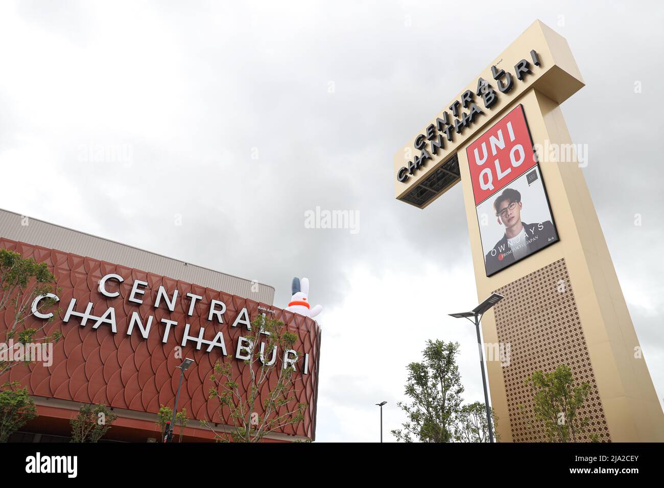 26 maggio 2022, Chanthaburi, Thailandia: Central Chanthaburi il più grande uso misto nella Thailandia orientale aperto per il primo giorno per la gente di Chanthaburi e le province vicine per visitare e fare shopping sotto il concetto di Chanthaburi affascinante, con l'obiettivo di aiutare a guidare l'economia e il turismo della Thailandia. Questo è il centro commerciale 37th della Central Pattana Public Company Limited, il principale sviluppatore di immobili e operatore di centri commerciali centrali in tutto il paese in ogni provincia con un alto valore economico, come Central World a Bangkok. Centro di Pattaya nella città di Pattaya, Chonburi. (Credito IMA Foto Stock