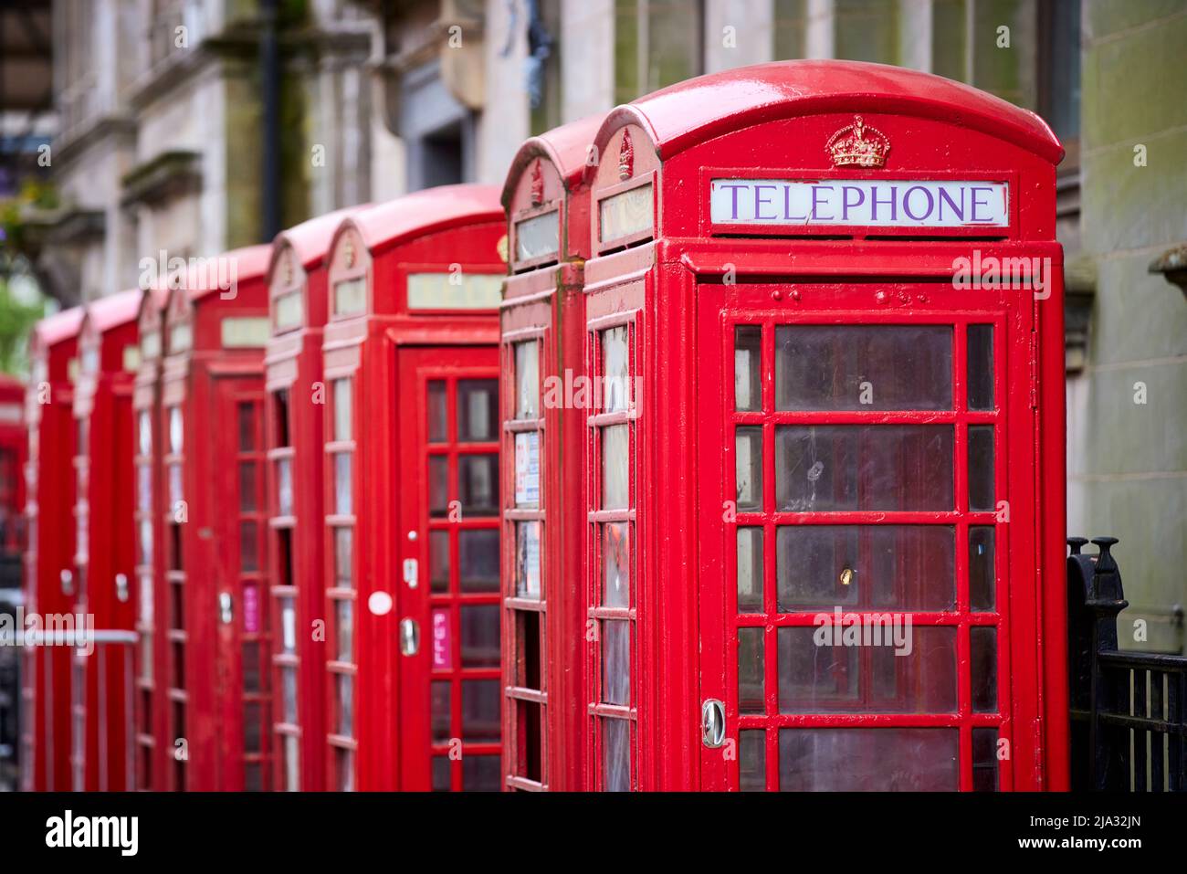 Preston in Lancashire, caselle telefoniche rosse nel centro città Foto Stock