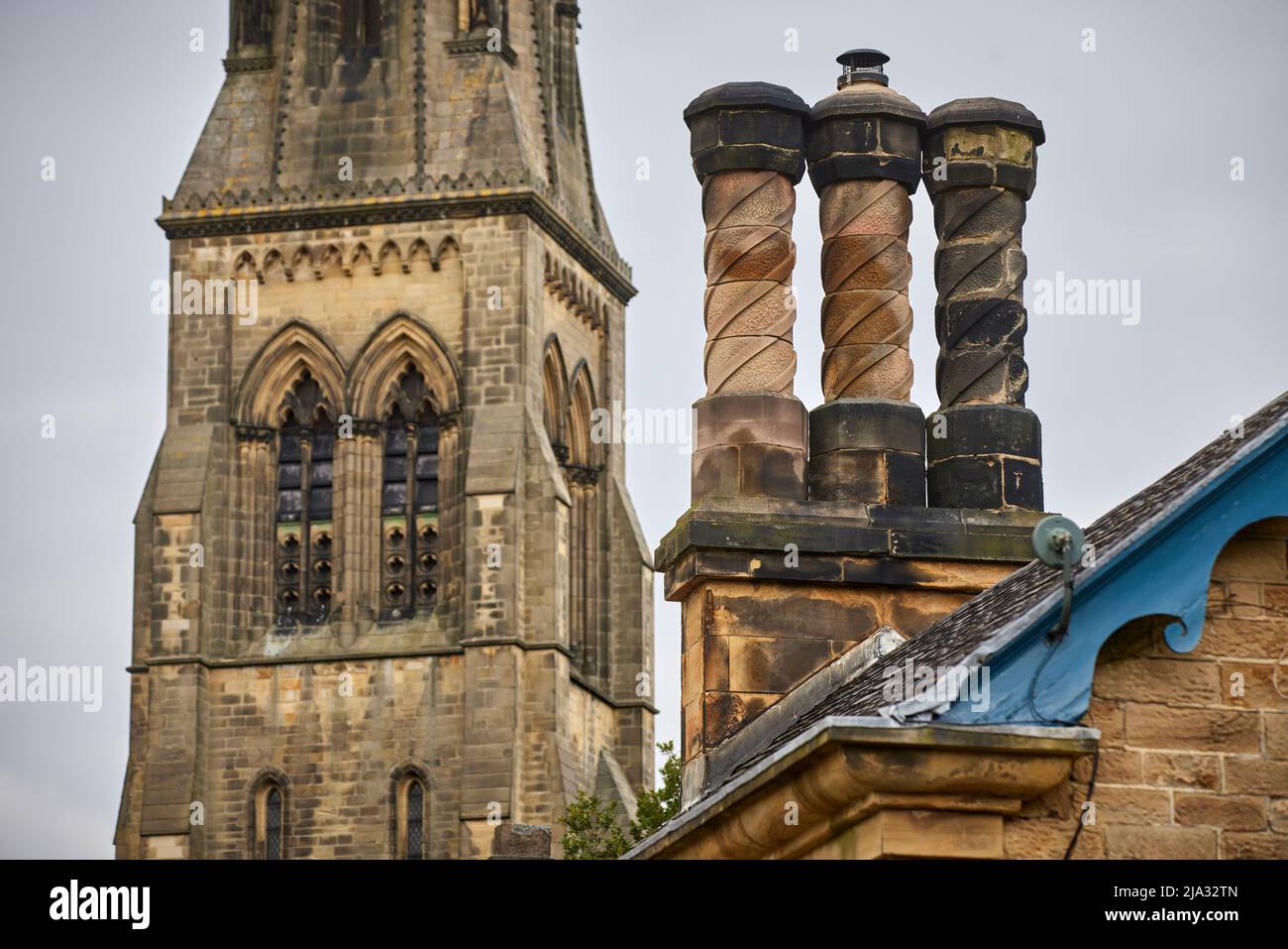 Edensor pittoresco villaggio in Derbyshire, Inghilterra la maggior parte del villaggio è di proprietà privata, dai Duchi di Devonshire, la famiglia Cavendish Foto Stock
