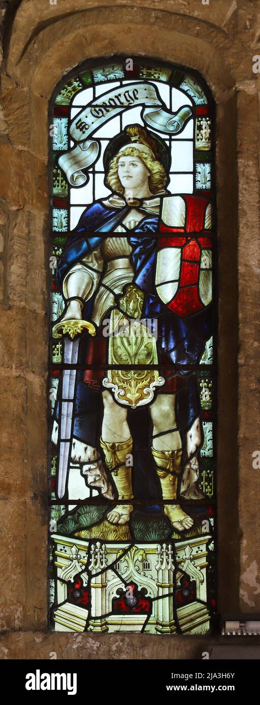 Vetrata di Percy Bacon raffigurante San Giorgio, la chiesa di San Giacomo, Hanslope, Buckinghamshire Foto Stock