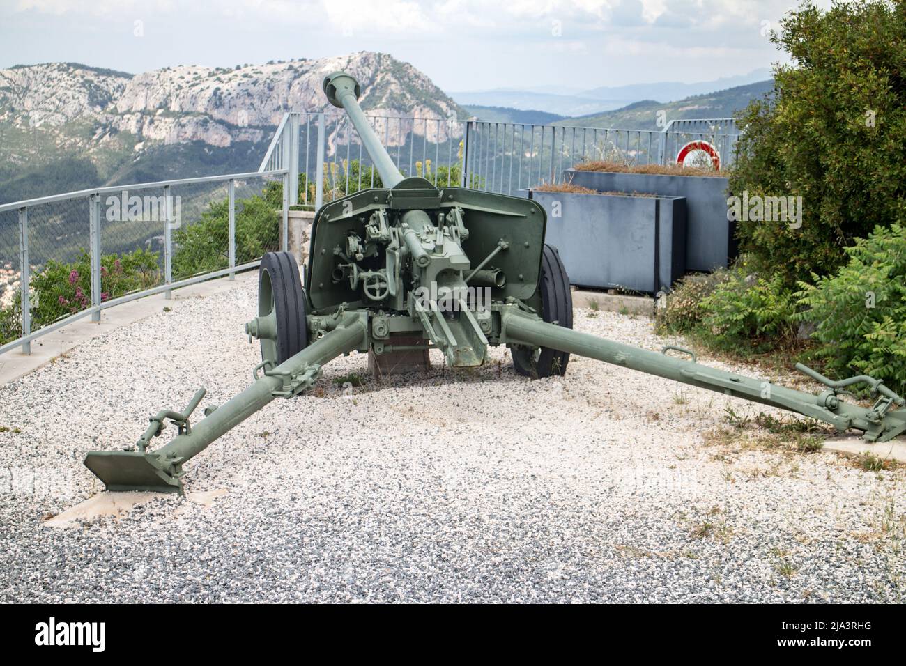 Reportage au Mont Faron (Toulon,Var,Francia) Memorial du débarquement Allié - sbarco delle forze alleate da ago 15,1944 : pistola anticarro tedesca PAK 40 Foto Stock