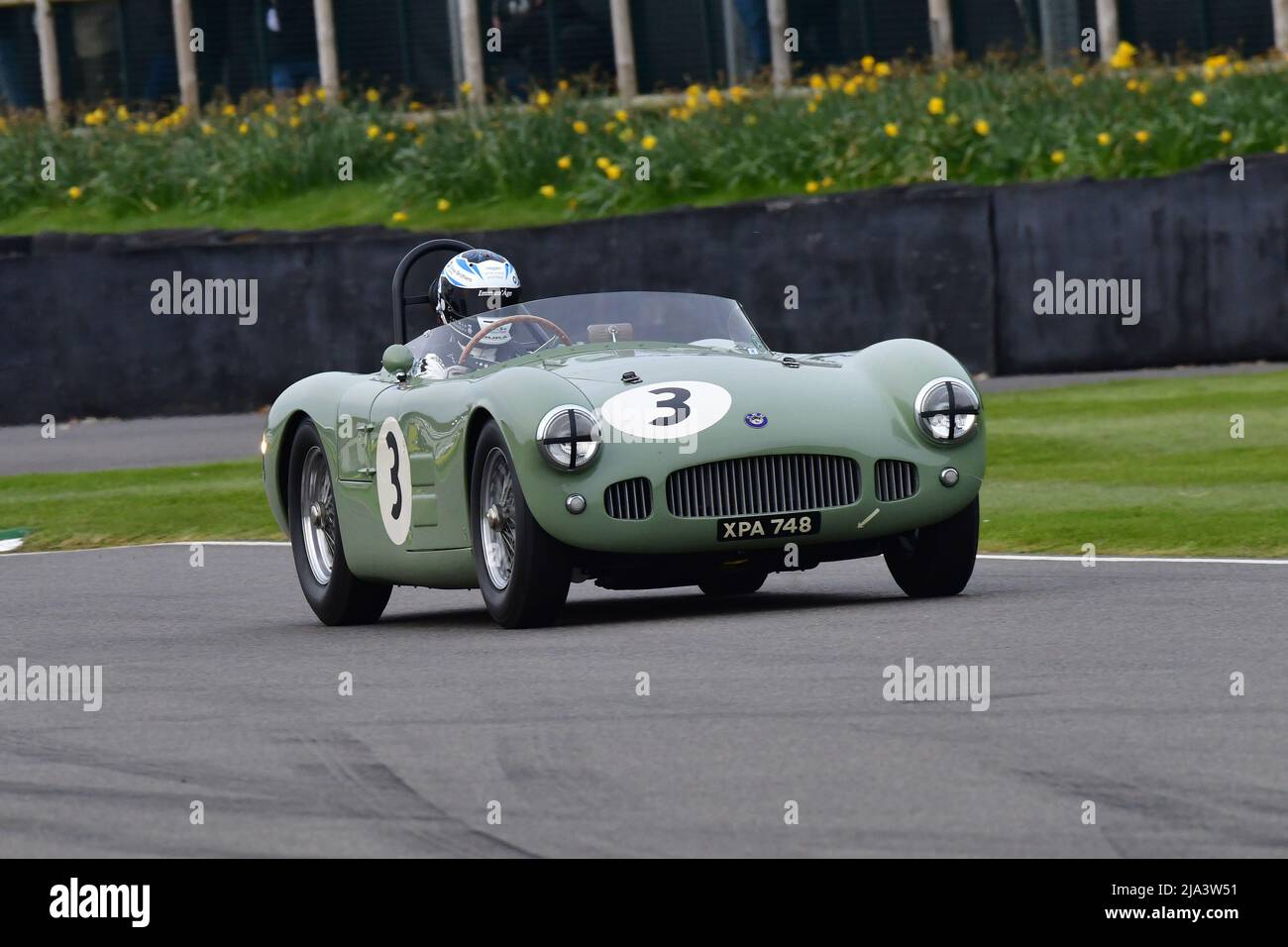 Darren Turner, HWM Jaguar, Peter Collins Trophy, una gara a pilota singolo di venticinque minuti di durata per le vetture sportive che in genere mi hanno gareggiato Foto Stock