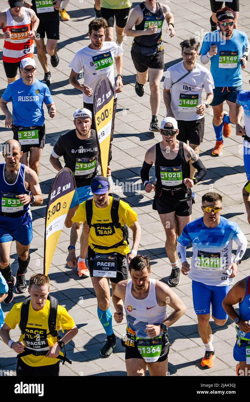 Kazan, Russia - 15 maggio 2022: Atleti di runner in corsa durante la maratona di Kazan Foto Stock