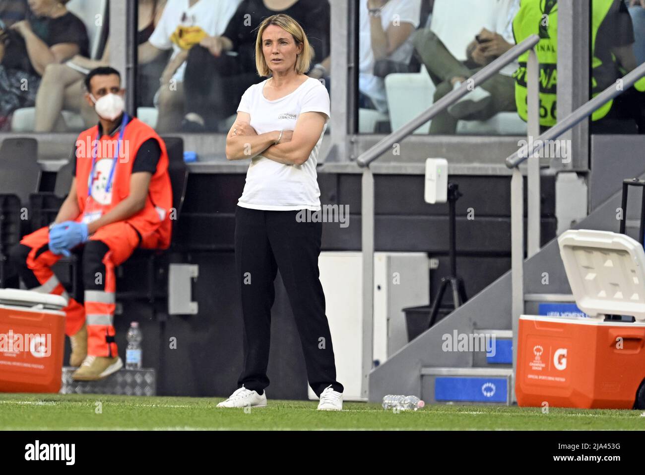TORINO - Olympique Lyonnais allenatore femminile Sonia Bompasor durante la finale della UEFA Women's Champions League tra il Barcelona FC e l'Olympique Lyon allo Stadio Juventus il 21 maggio 2022 a Torino. ANP | ALTEZZA OLANDESE | GERRIT DA COLONIA Foto Stock