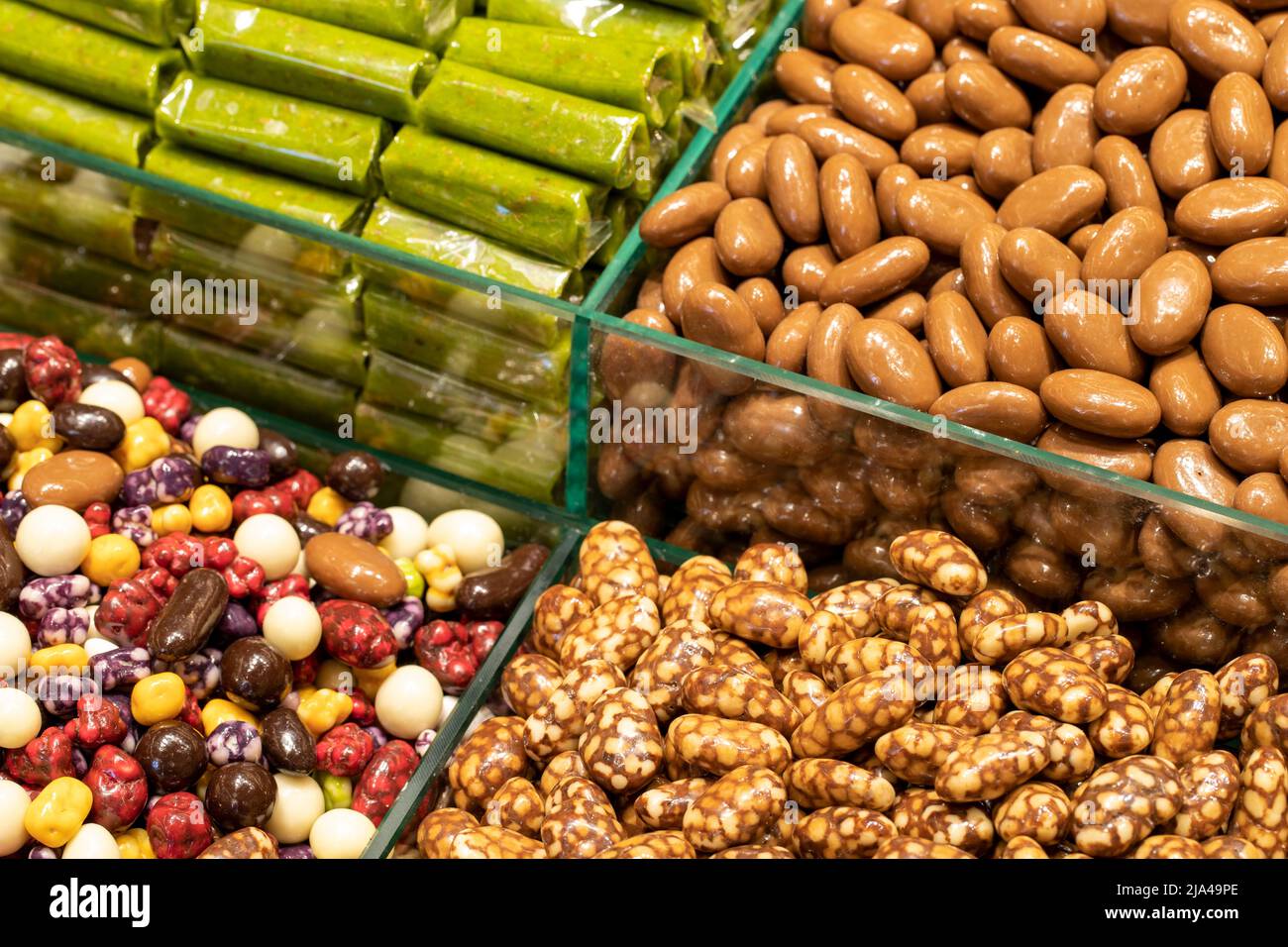 Varietà di dragee. Spuntino dolce. Primo piano Foto Stock