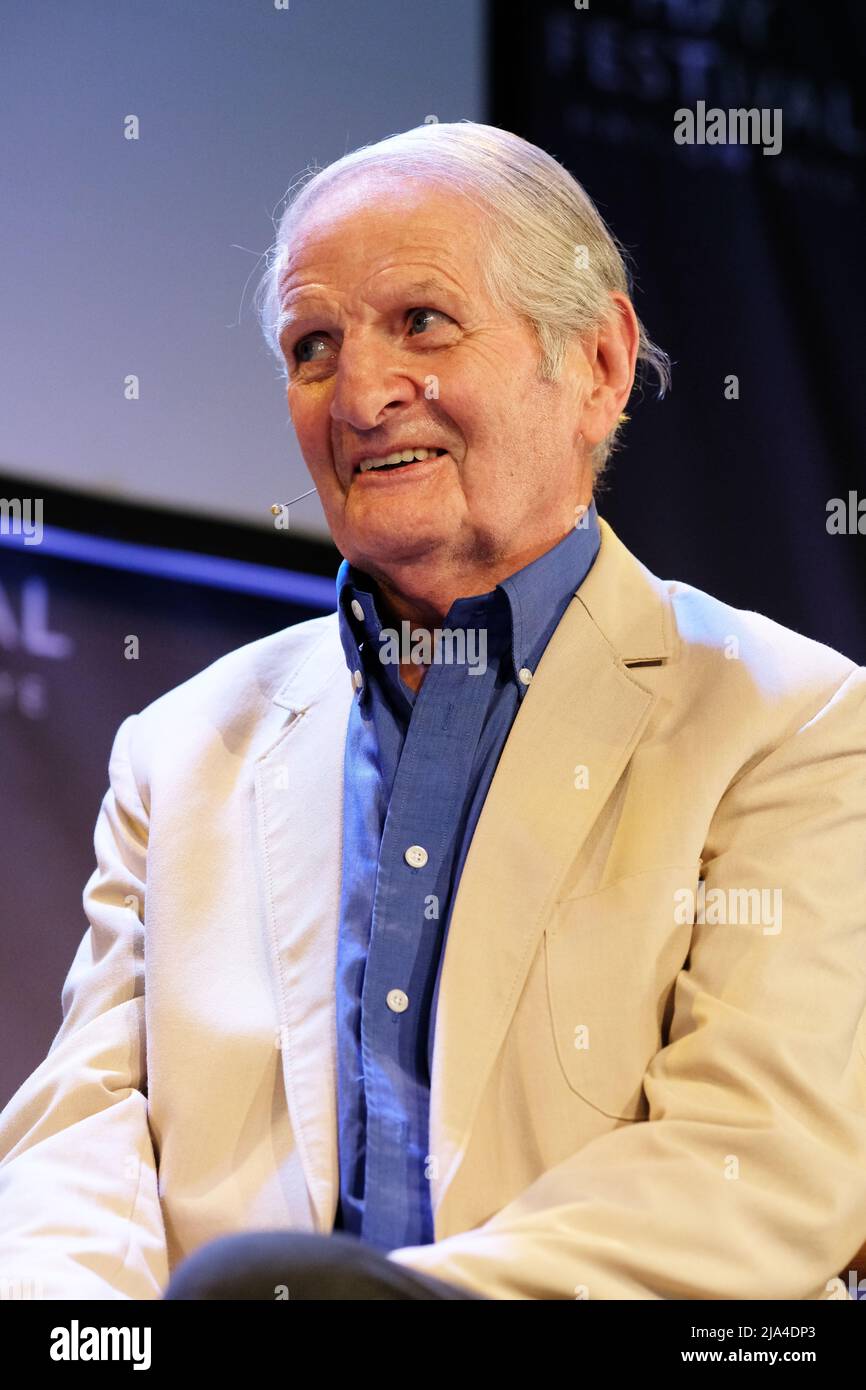 Hay Festival, Hay on Wye, Wales, UK – Venerdì 27th maggio 2022 – Norman Scott ex modello e amante del leader del Partito Liberale Jeremy Thorpe sul palco al Festival Hay per parlare del suo libro un icona accidentale - . Foto Steven Maggio / Alamy Live News Foto Stock