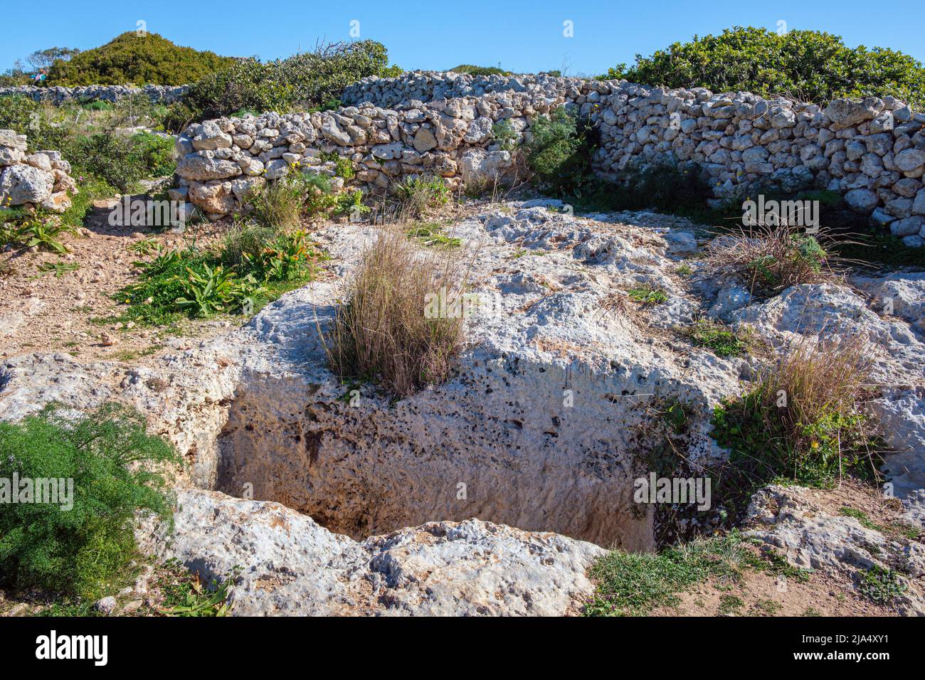 Una tomba punica, Xemxija Heritage Trail, Bajda Ridge, Xemija, St Paul's Bay, Malta Foto Stock