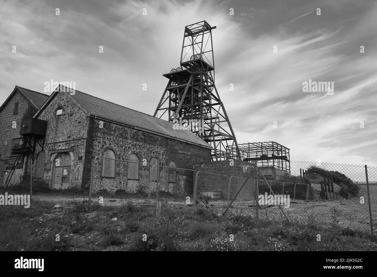 South Crafty Mine, Camborne, Cornovaglia, in bianco e nero Foto Stock