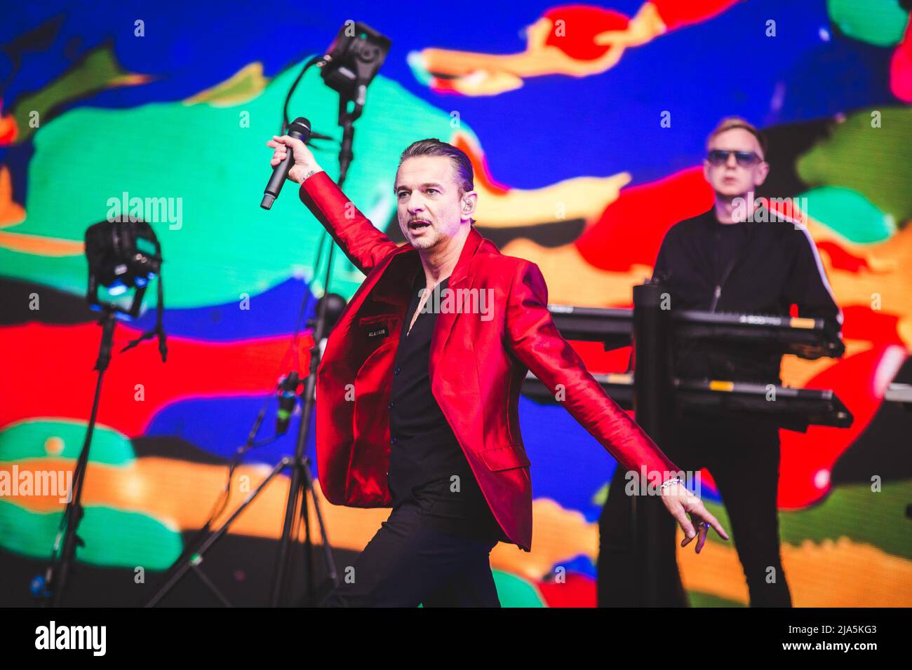 3 giugno 2017 - Dave Gahan, Martin Gore, e Andy Fletcher della band britannica Elctronic, Depeche Mode, si esibiscono al London Stadium l'unica data britannica del loro tour globale 'Spirit' del 2017 (Credit Image: © Myles Wright/ZUMA Wire) Foto Stock