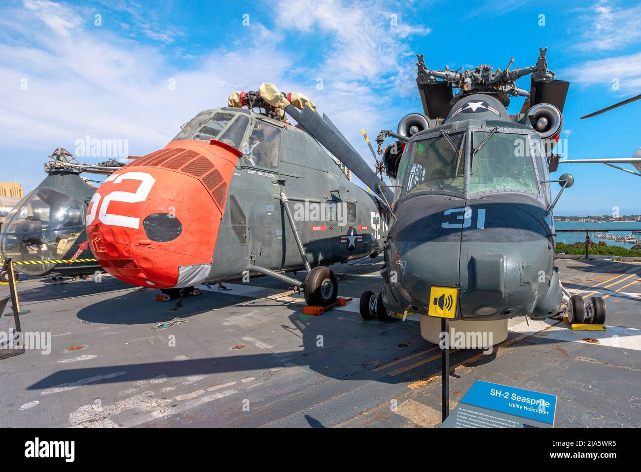 San Diego, California, Stati Uniti - LUGLIO 2018: H-34 SEABAT e Kaman SH-2 Seasprite, elicotteri a base di nave anti-sottomarino ASW del 1960s. USS Midway Foto Stock