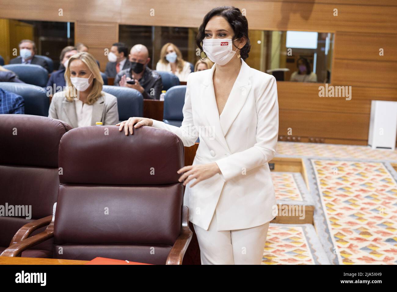 Il presidente in carica della Comunità di Madrid, Isabel Diaz Ayuso durante la prima sessione plenaria della sua investitura nell'Assemblea di Madrid, il 17 giugno 2021 a Madrid, Spagna, con: Isabel Diaz Ayuso dove: Madrid, Spagna quando: 17 giugno 2021 credito: Oscar Gonzalez/WENN Foto Stock