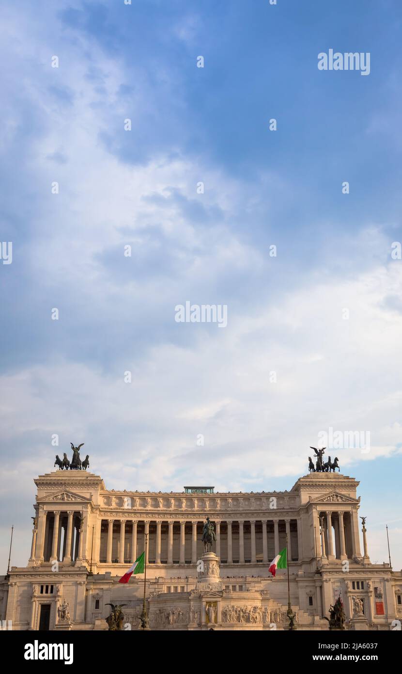 ROMA, ITALIA - CIRCA AGOSTO 2020: Monumento Vittoriano situato in Piazza Venezia Foto Stock