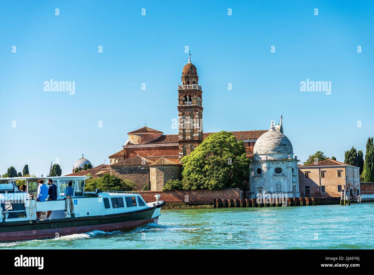 Laguna di Venezia. Chiesa di San Michele in Isola chiamata anche San Michele di Murano in stile rinascimentale dall'architetto Mauro Codussi. Veneto, Italia, Europa Foto Stock