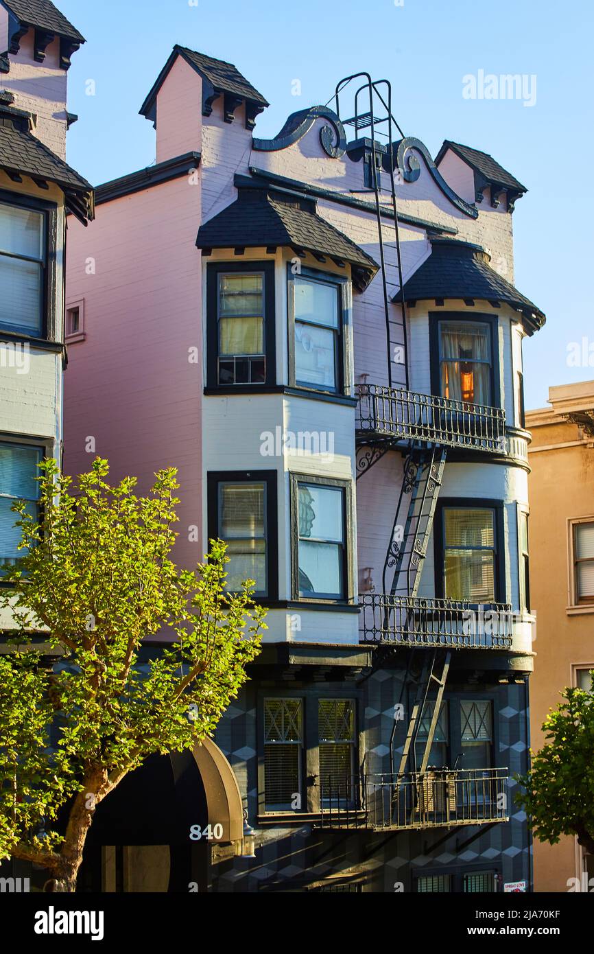 Colorata costa occidentale casa durante la luce del mattino Foto Stock