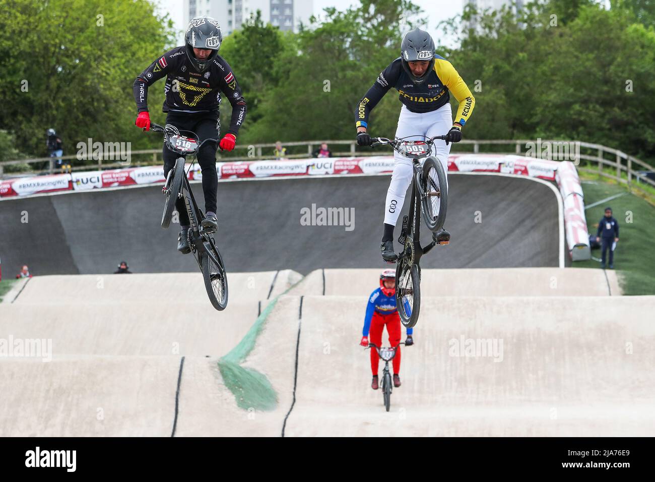 Glasgow, Regno Unito. 28th maggio 2022. La World BMX Racing World Cup si è svolta presso la pista BMX di Glasgow, Scozia, Regno Unito e ha attirato una lista internazionale di oltre 200 concorrenti da tutto il mondo. La competizione è un evento di due giorni e mostrerà i migliori atleti dello sport. Credit: Findlay/Alamy Live News Foto Stock