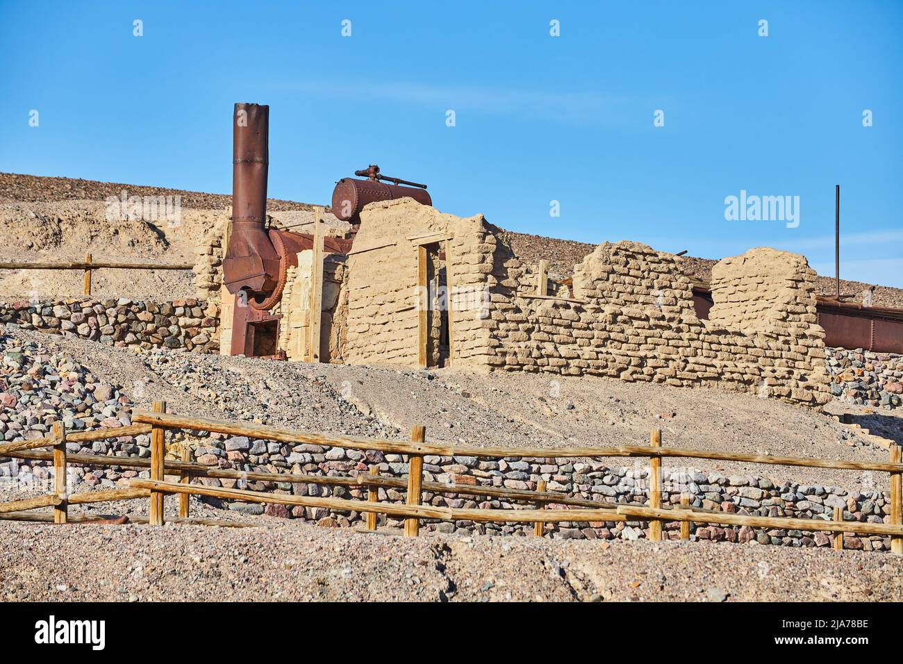 Sito storico di Harmony Borax Works nella Valle della morte Foto Stock