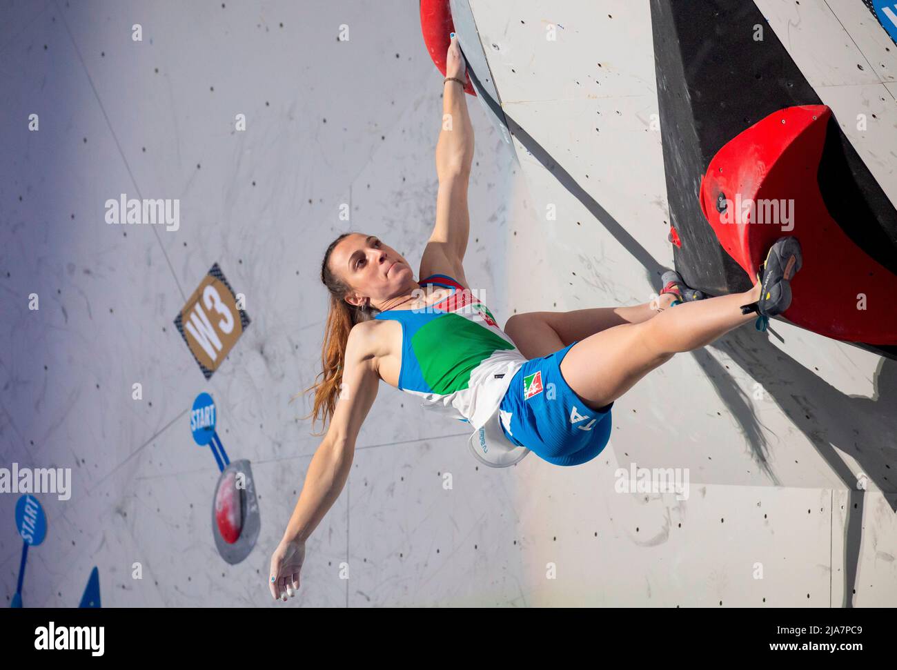 Seul, Corea del Sud. 8th maggio 2022. Camilla Moroni (ITA), 8 maggio 2022 - arrampicata sportiva : finale di massi femminili durante la Coppa del mondo di arrampicata IFSC di Seoul 2022 allo Stadio di arrampicata sportiva Jungnang di Seoul, Corea del Sud. Credit: Lee Jae-Won/AFLO/Alamy Live News Foto Stock