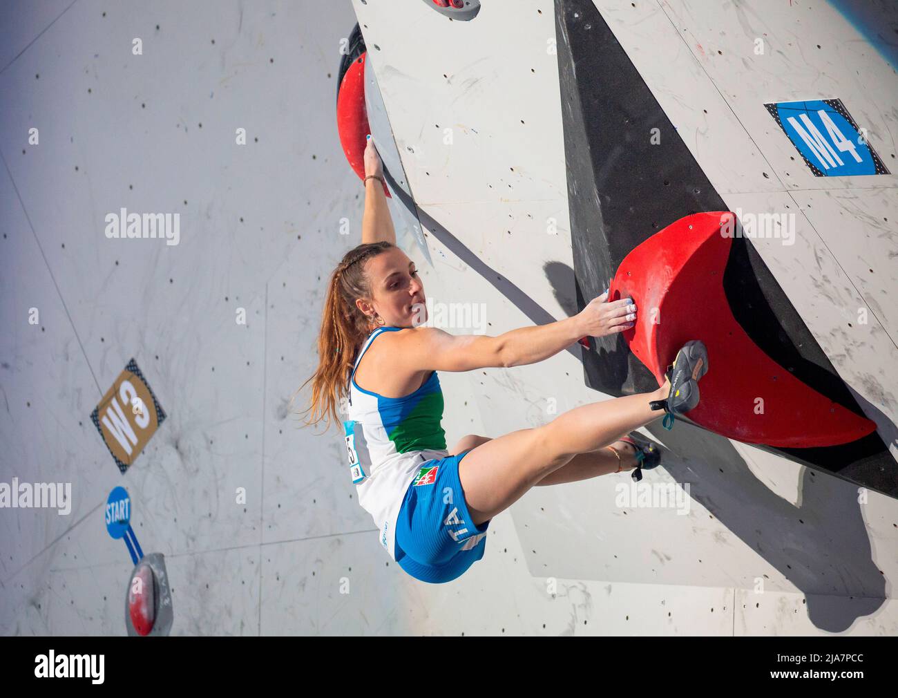 Seul, Corea del Sud. 8th maggio 2022. Camilla Moroni (ITA), 8 maggio 2022 - arrampicata sportiva : finale di massi femminili durante la Coppa del mondo di arrampicata IFSC di Seoul 2022 allo Stadio di arrampicata sportiva Jungnang di Seoul, Corea del Sud. Credit: Lee Jae-Won/AFLO/Alamy Live News Foto Stock