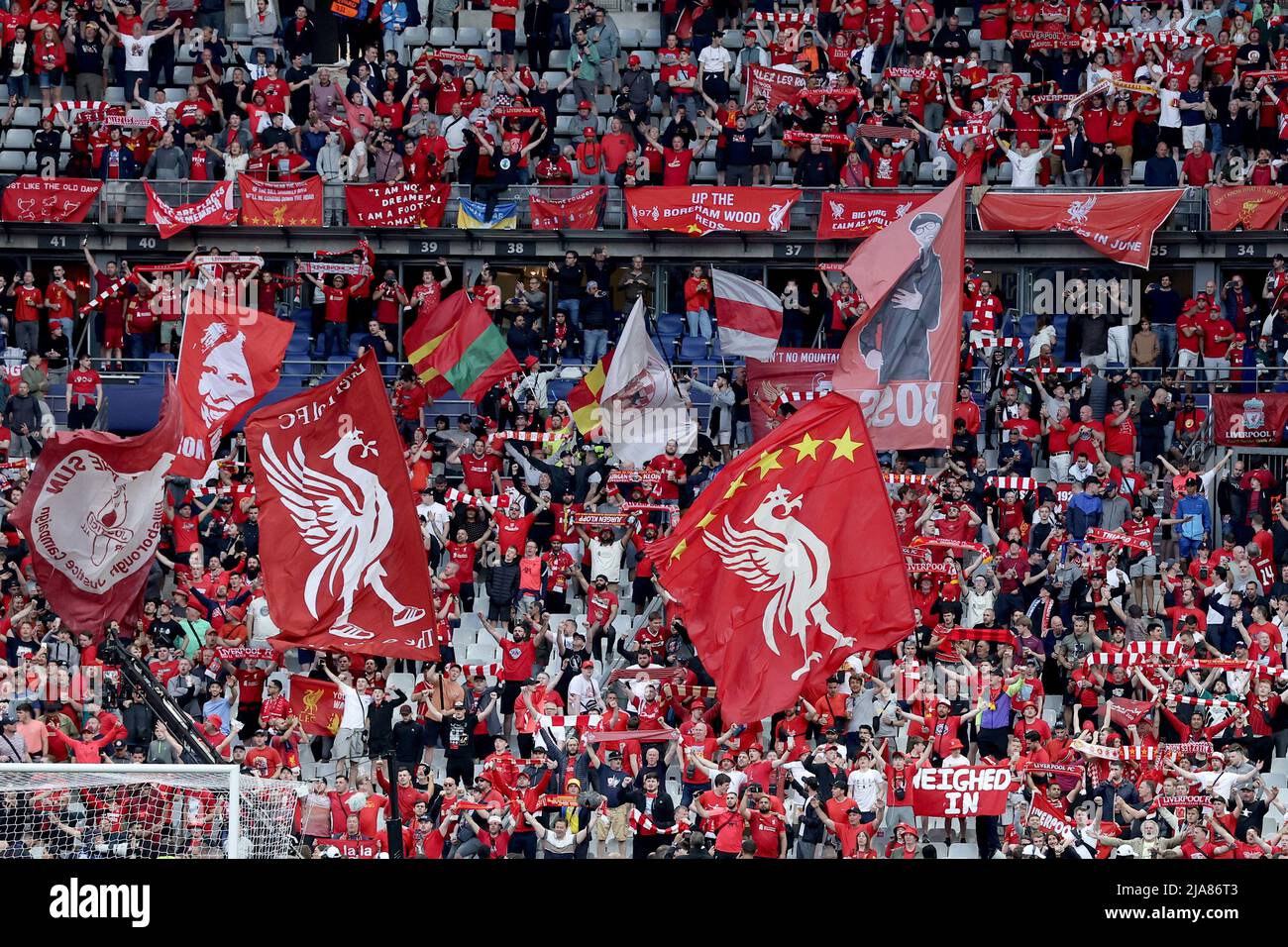 Parigi, Francia. 28th maggio 2022. Tifosi di Liverpool durante la partita di calcio finale della Champions League 2021/2022 tra Liverpool e Real Madrid allo Stade de France a Saint Denis - Parigi (Francia), 28th maggio 2022. Foto Cesare Purini/Insidefoto Credit: Ininsidefoto srl/Alamy Live News Credit: Indefoto srl/Alamy Live News Foto Stock