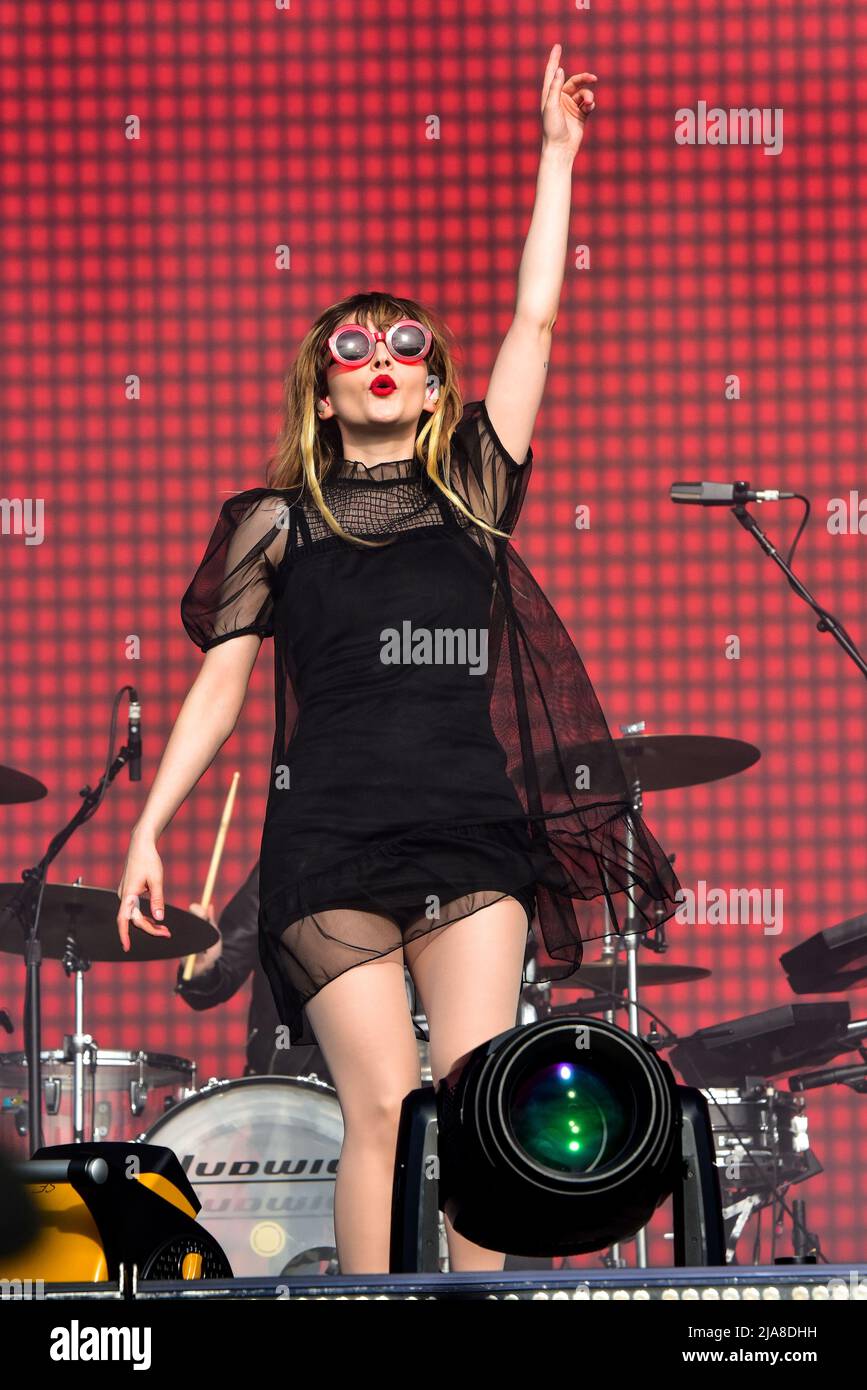 Napa, California, Stati Uniti. 27th maggio 2022. Lauren Mayberry della band CHVRCHES il giorno di palco 1 del Festival musicale di BottleRock 2022. Credit: Ken Howard/Alamy Live News Foto Stock