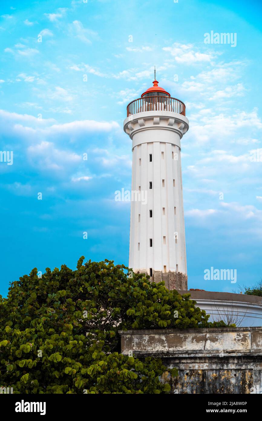 Faro sulla costa Foto Stock