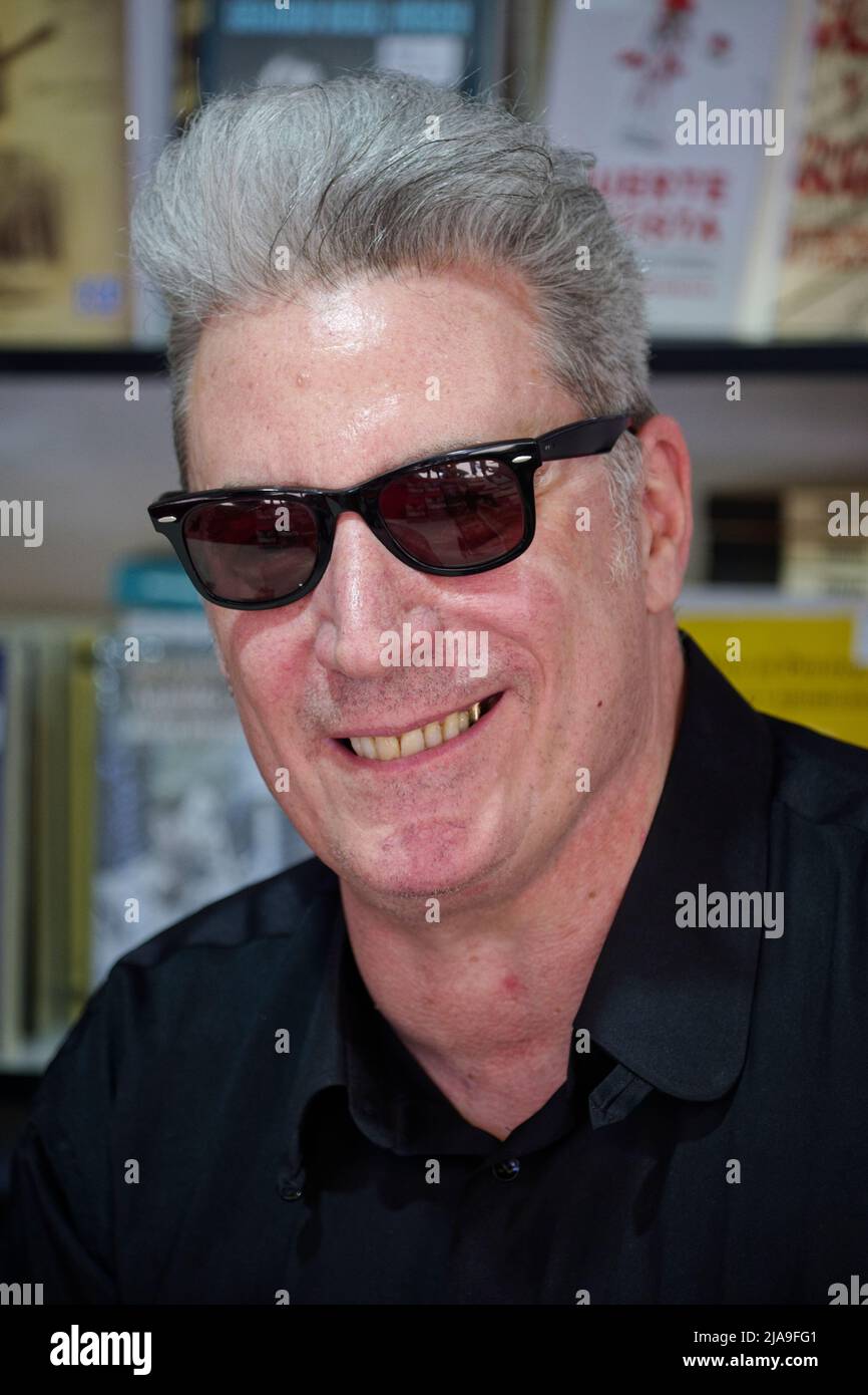 Madrid, Spagna. 28th maggio 2022. Fiera del libro di Madrid: Jose Maria Sanz Beltran, Loquillo. Cantante spagnolo. Credit: EnriquePSans/Alamy Live News Foto Stock