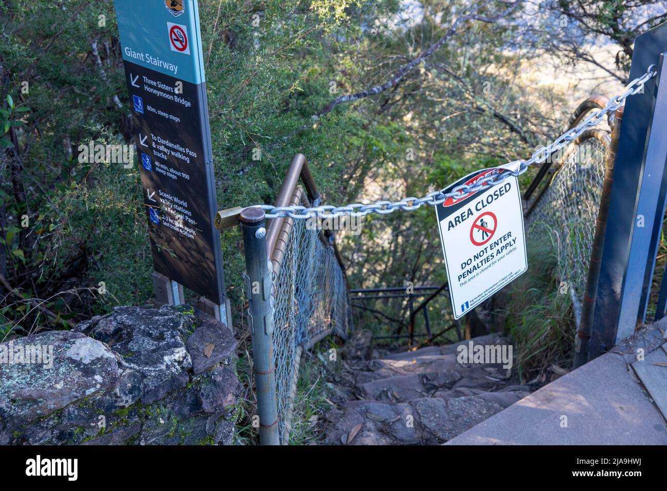 Parco nazionale delle Blue Mountains nel nuovo Galles del Sud, maggio 2022 molte passeggiate sono chiuse a seguito di recenti piogge pesanti e frane, recenti morti di famiglia Foto Stock
