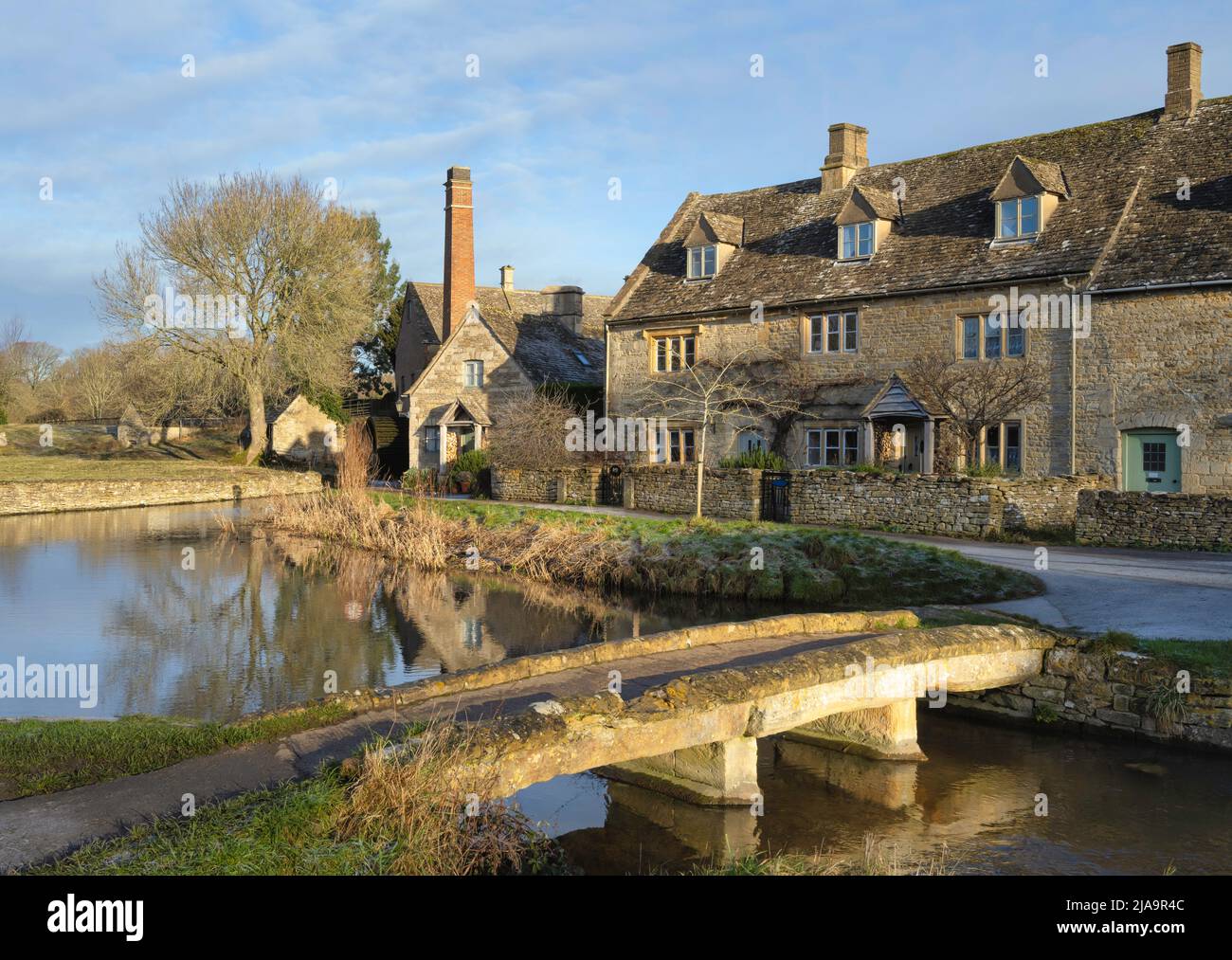 Il vecchio mulino a Lower Slaughter, Cotswolds, Gloucestershire, Inghilterra. Foto Stock
