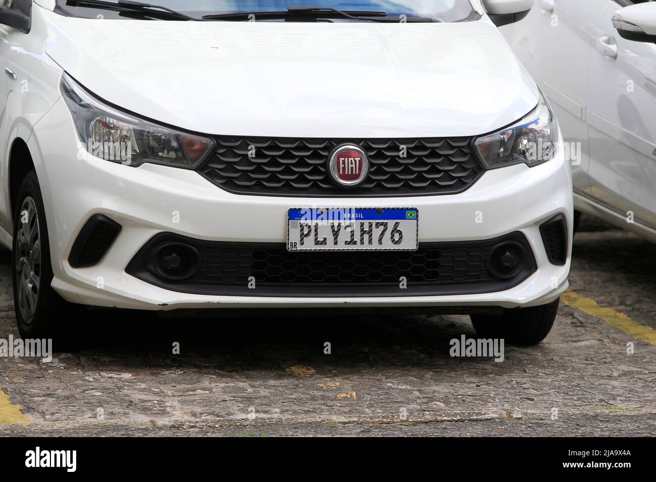 salvador, bahia, brasile - 26 maggio 2022: Mercosur targhetta di identificazione del veicolo è visto in un'auto parcheggiata nella città di Salvador. Foto Stock