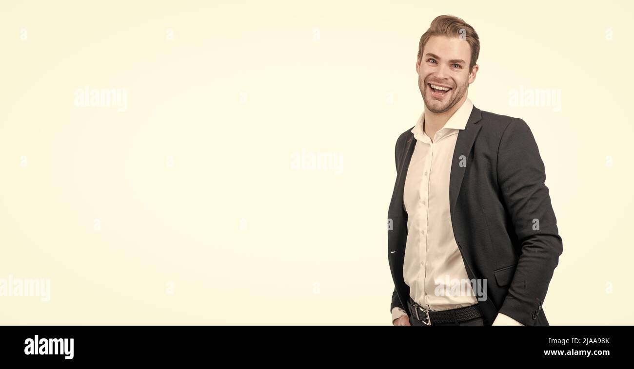 Rimanere ottimisti. Buon uomo d'affari. Uomo di successo felice sorridente Foto Stock