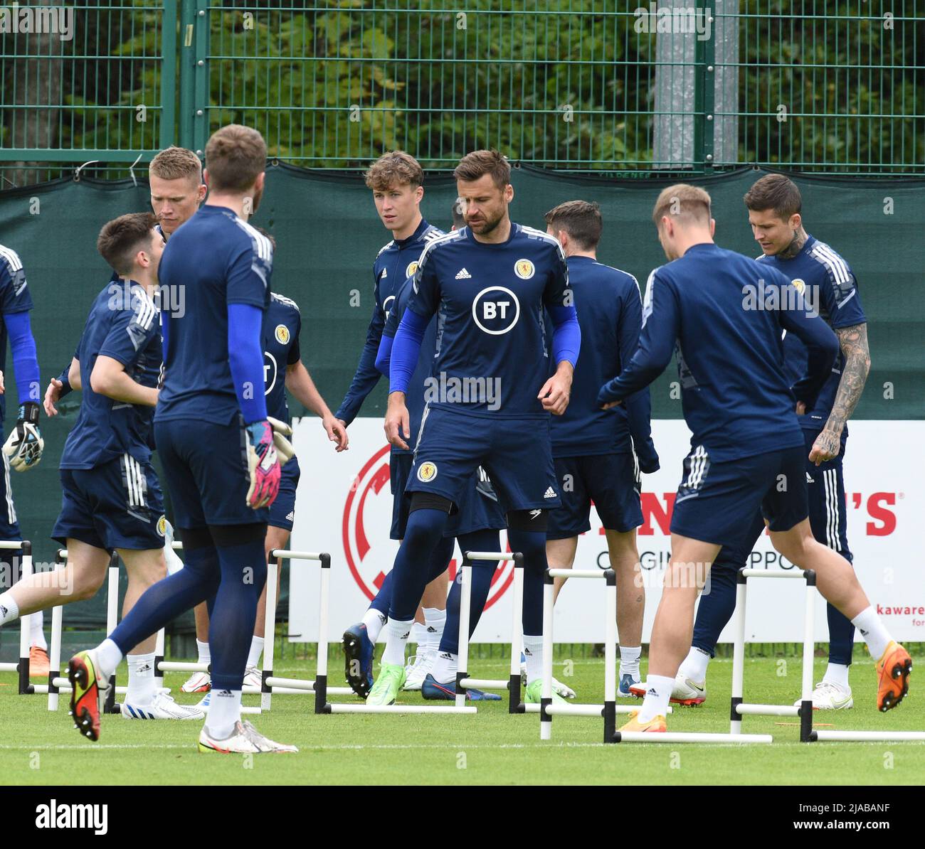 Oriam Sports Center Edinburgh.Scotland.UK.29th May 22 Scotland Training Session for FIFA WCQ .Play -Off semi-Final Match vs Ucraina Scotland keeper David Marshall (C) Credit: eric mccowat/Alamy Live News Foto Stock