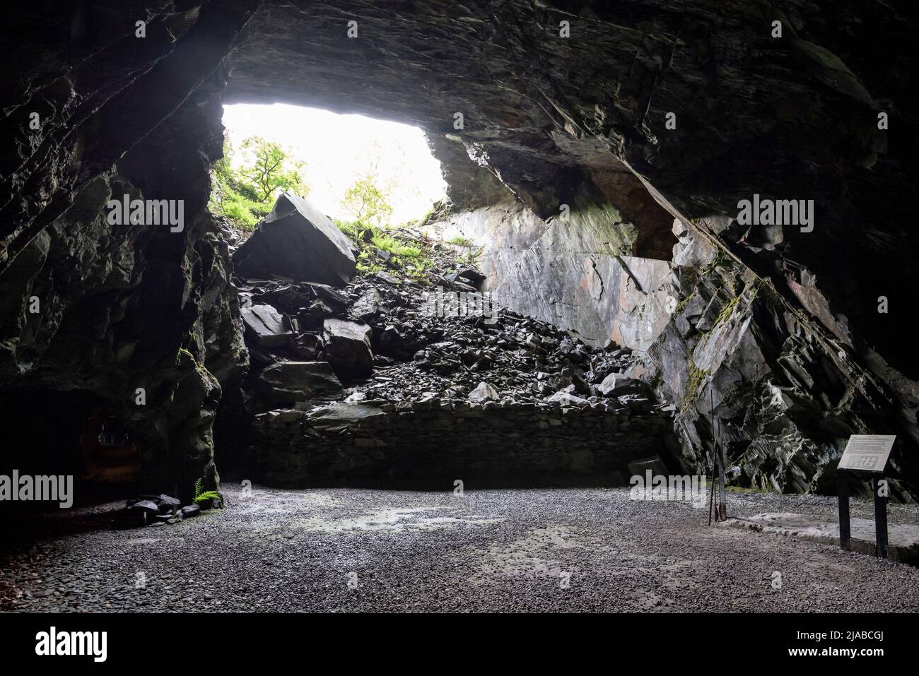Llanfair Caverns ardesia vicino Harlech nel Galles del Nord. Un'affascinante attrazione turistica storica con visite autoguidate nel sottosuolo. Foto Stock