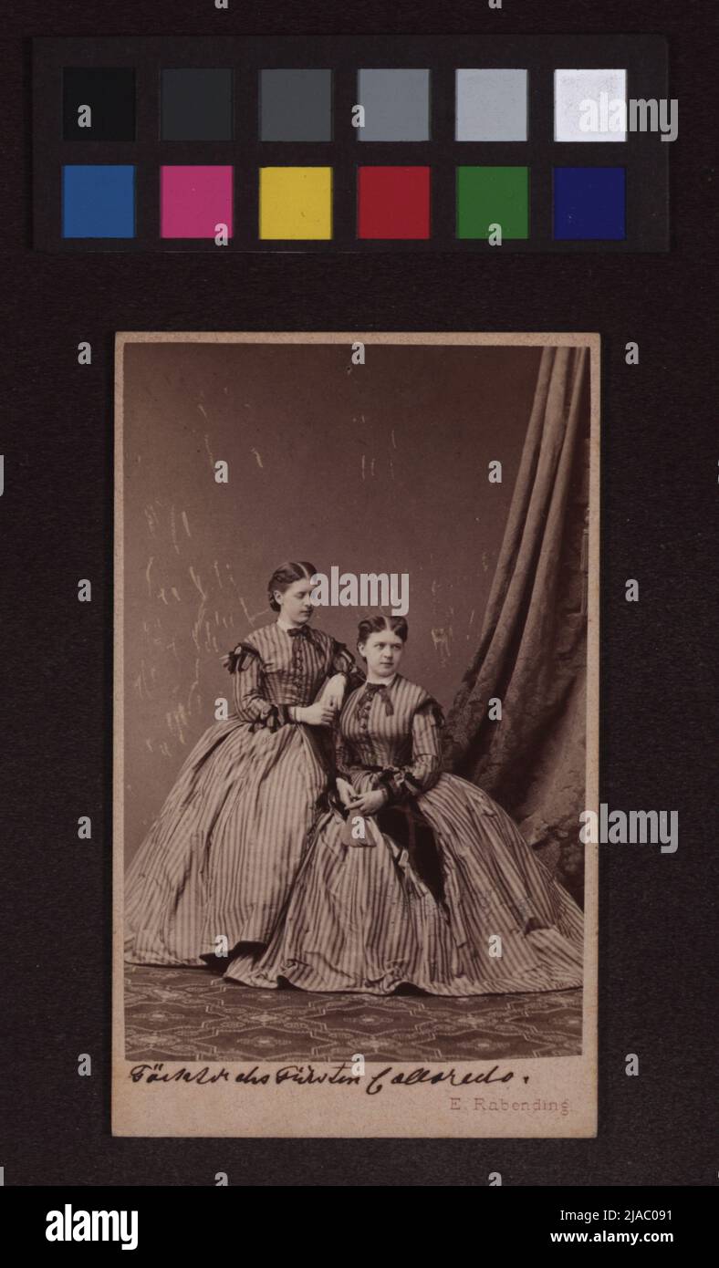 Contesse Caroline e Ida Colloredo Mannsfeld. Emil Ronging (1823-1886), fotografo Foto Stock
