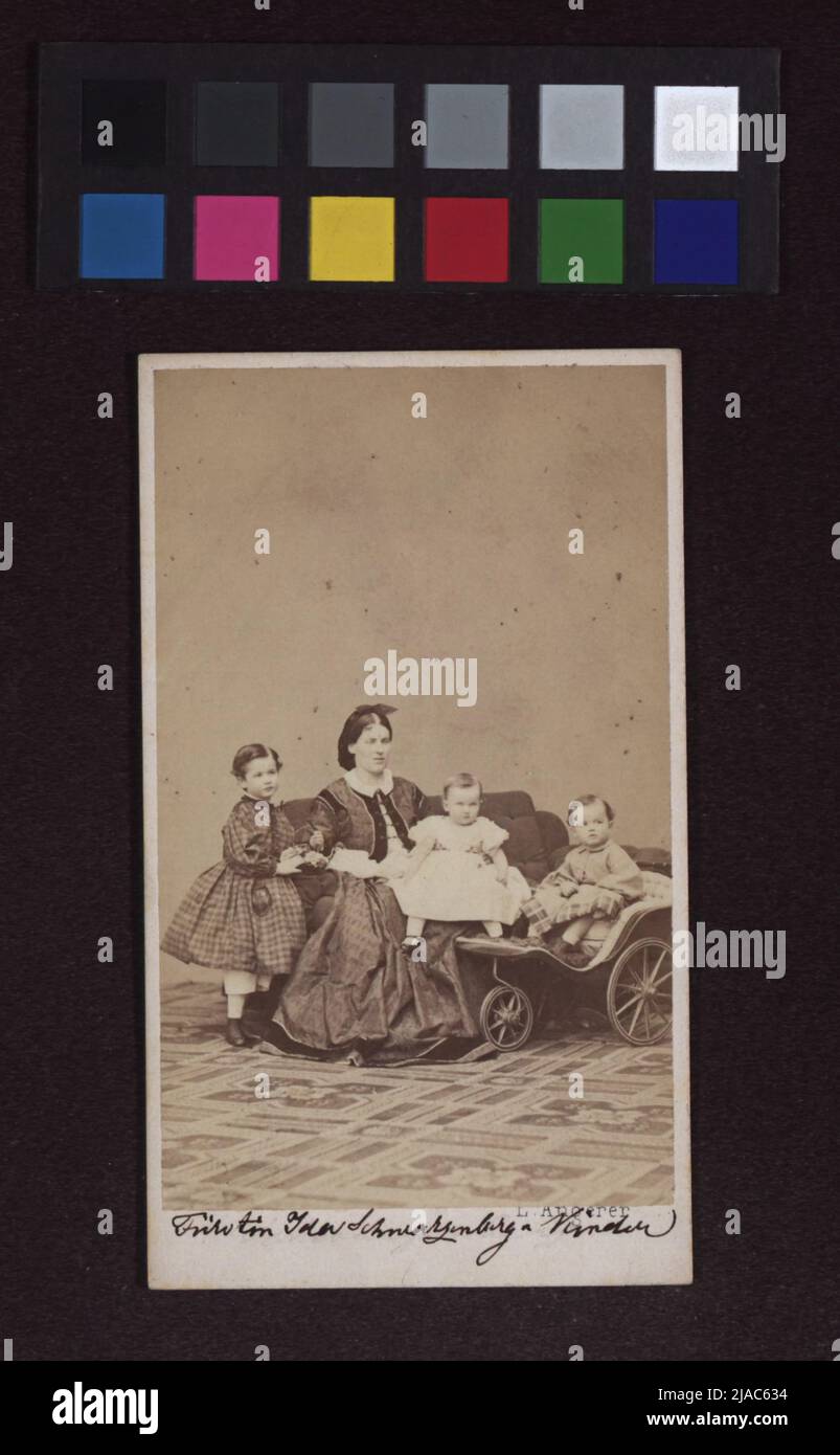 Principessa Ida Schwarzenberg con 3 bambini. Ludwig Angerer (1827-1879), fotografo Foto Stock