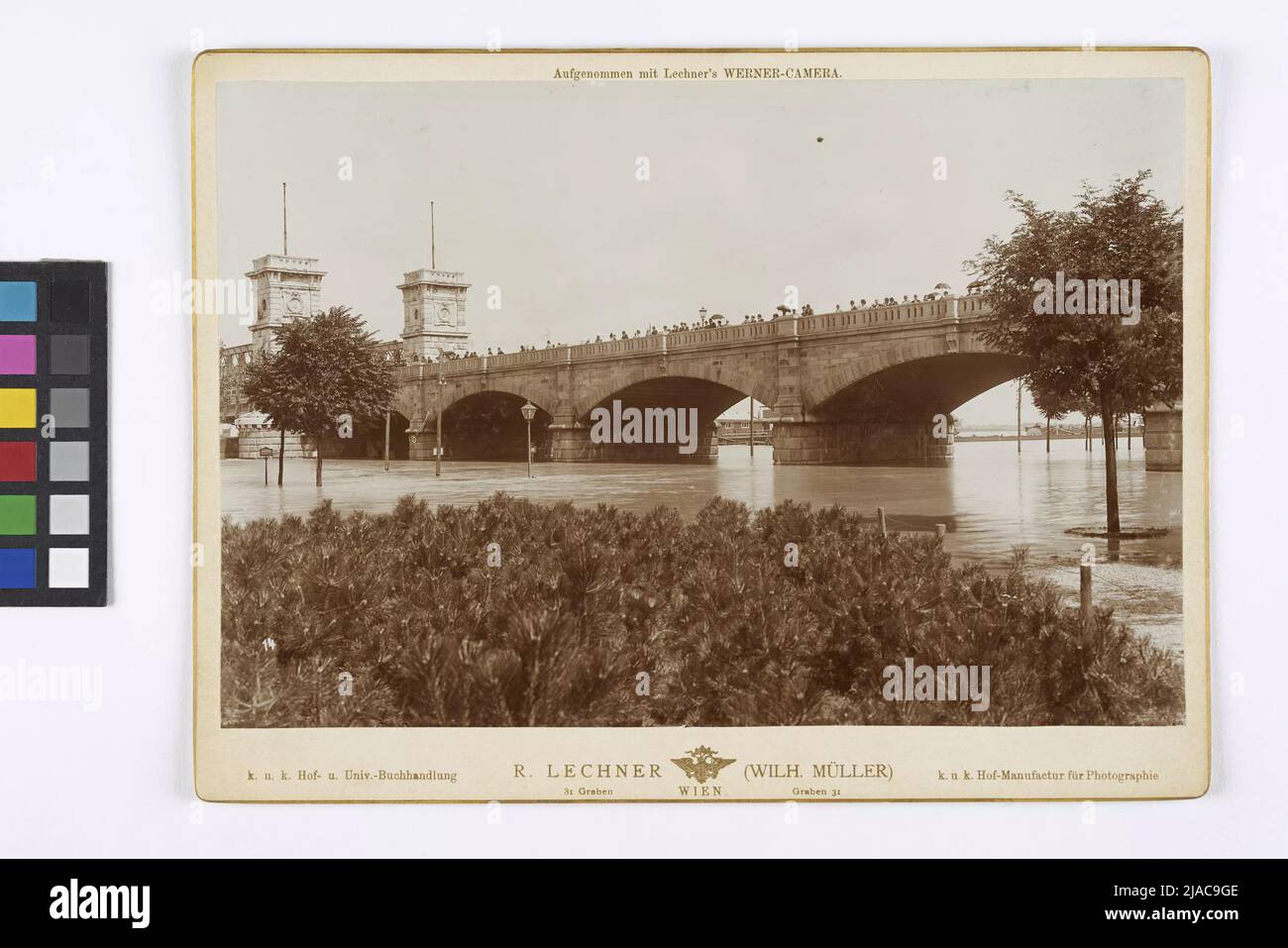Il Reichsbrücke durante l'alluvione nel 1897. Verlag o k. u. k. Libreria universitaria R. Lechner (Wilh. Müller), fotografo, editore Foto Stock