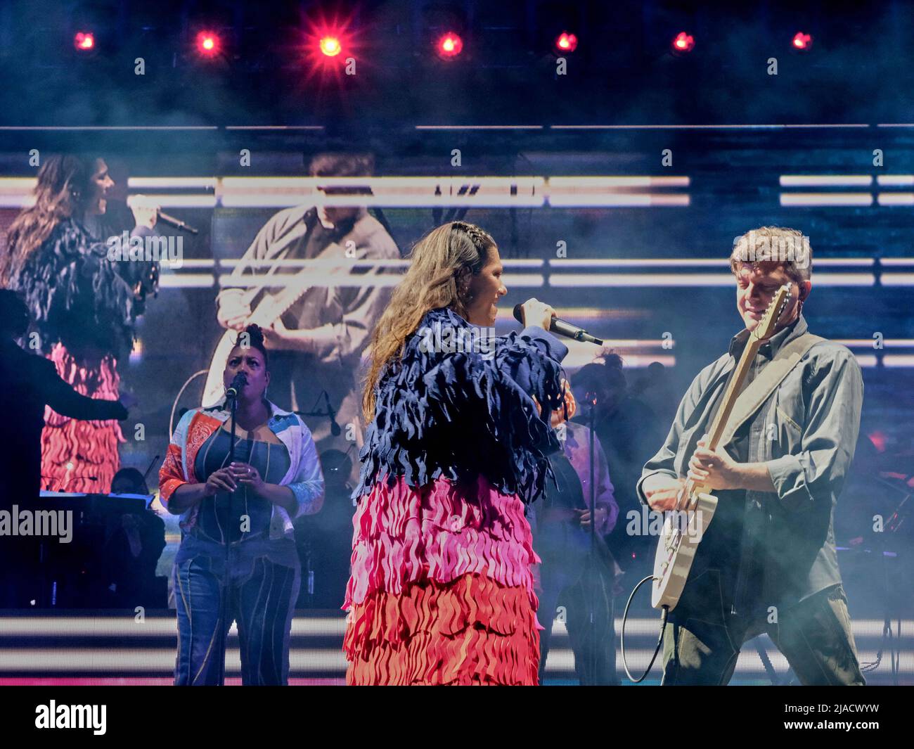 Verona, Italia. 28th maggio 2022. ELISA Toffali e Andrea Rigonat durante ELISA - TORNA AL FUTURO TOUR 2022, concerto di musica cantante italiana a Verona, maggio 28 2022 Credit: Agenzia fotografica indipendente/Alamy Live News Foto Stock