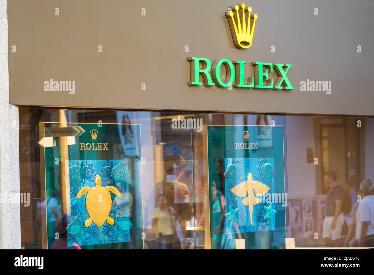 Logo Rolex e pubblicità del marchio. Marchi di alto valore. Foto Stock