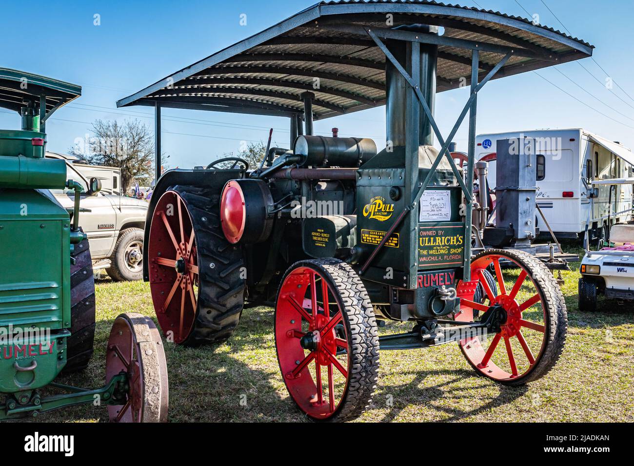 Fort Meade, FL - 23 febbraio 2022: 1926 Rumely Oil Pull Tractor Model R alla fiera locale dei trattori Foto Stock