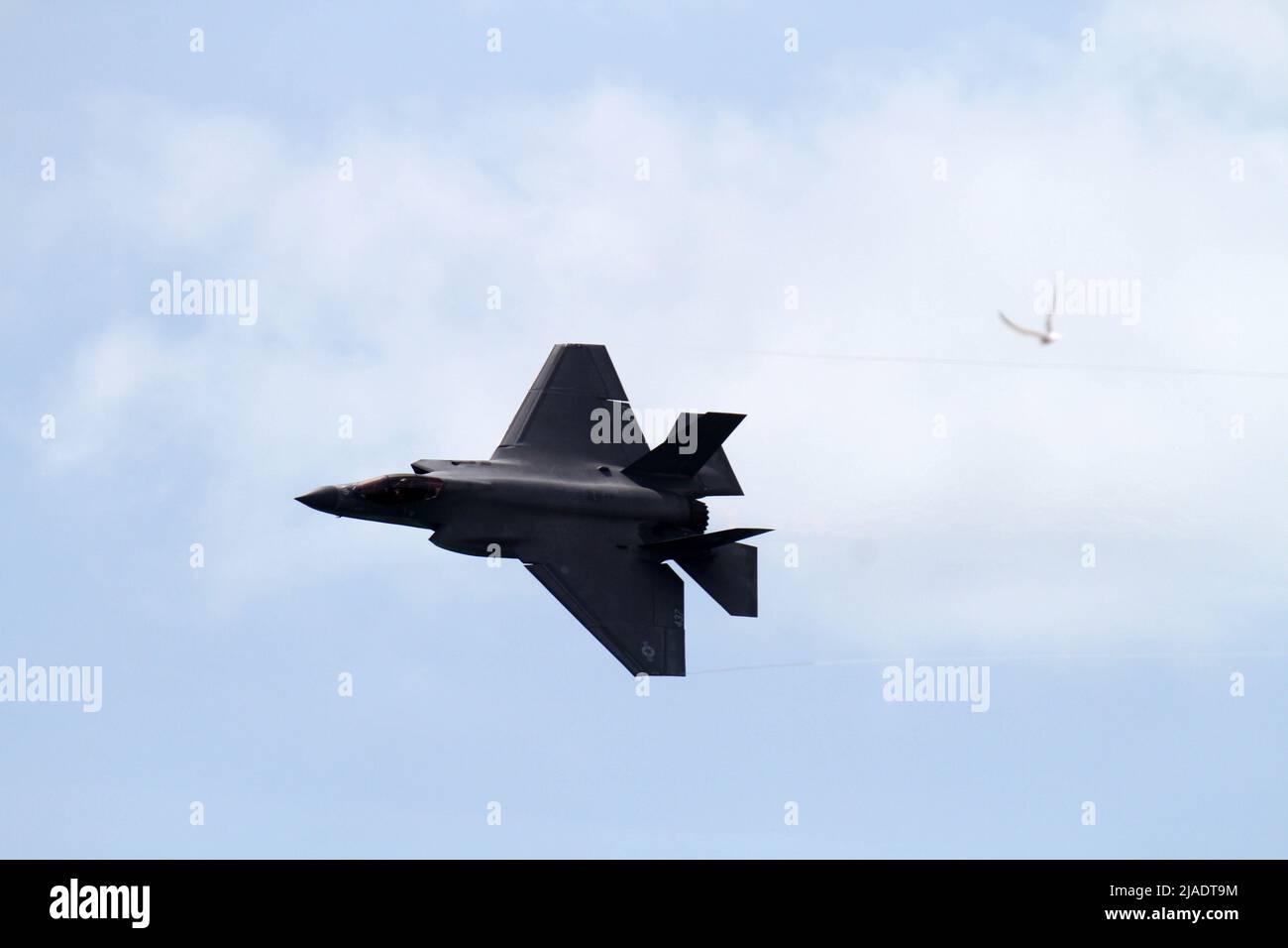 29 maggio 2022, New York, New York, Stati Uniti d'America: 26 maggio 2022 NEW YORK l'inizio ufficioso della beta estiva con l'annuale Bethpage Federal Credit Union Air show al Jones Beach state Park. L'evento annuale si svolge nel fine settimana del Memorial Day 150.000 gli spettatori hanno apprezzato lo spettacolo guardando gli aerei volare sulla spiaggia. The Lockheed Martin F-35 Lightning II è una famiglia americana di aerei da combattimento multirole stealth monosedali, monotomotore, per tutte le condizioni meteorologiche, destinati a eseguire sia missioni di superiorità aerea che di sciopero (Credit Image: © Bruce Cotler/ZUMA Press Wire) Foto Stock