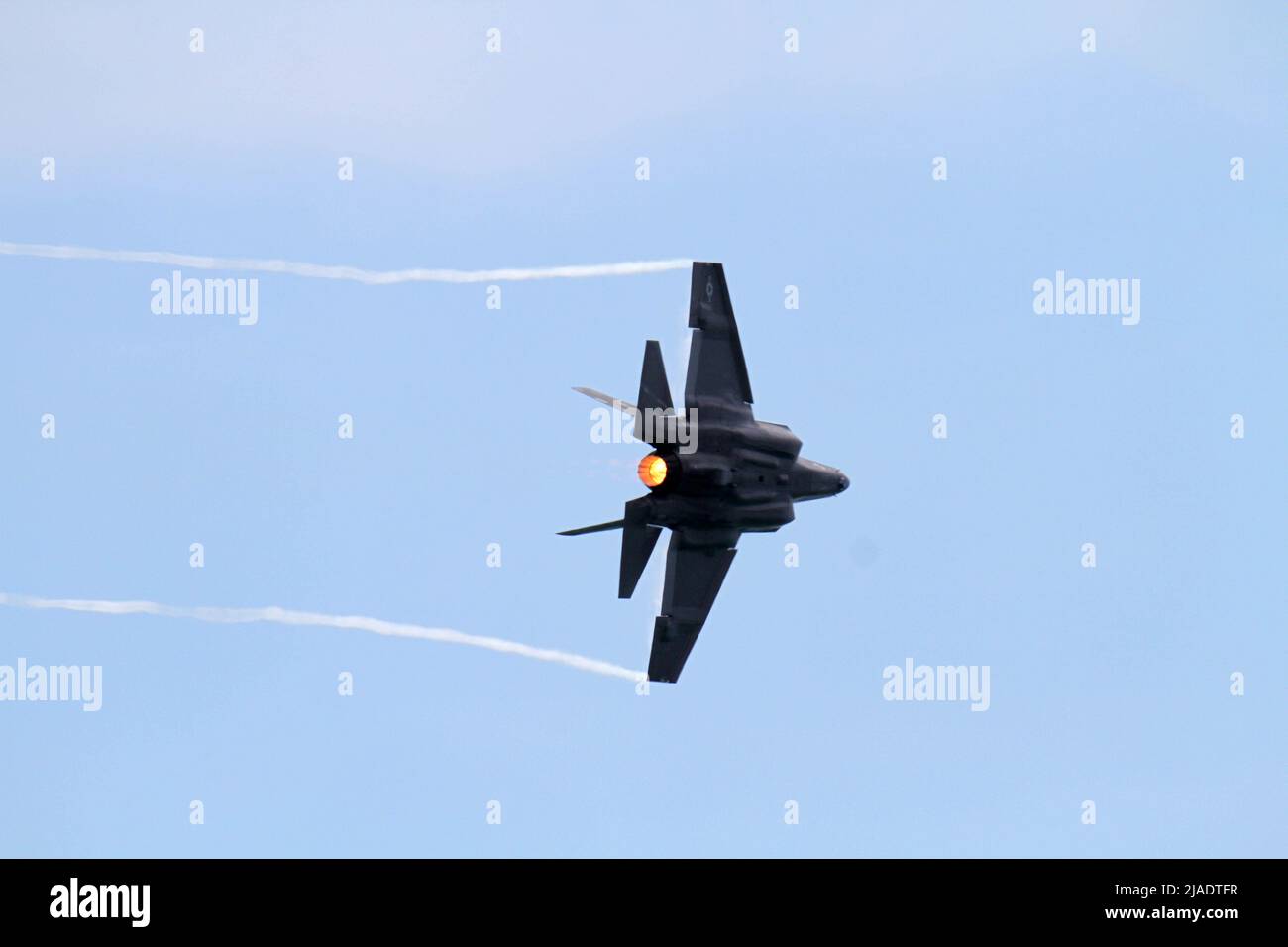 29 maggio 2022, New York, New York, Stati Uniti d'America: 26 maggio 2022 NEW YORK l'inizio ufficioso della beta estiva con l'annuale Bethpage Federal Credit Union Air show al Jones Beach state Park. L'evento annuale si svolge nel fine settimana del Memorial Day 150.000 gli spettatori hanno apprezzato lo spettacolo guardando gli aerei volare sulla spiaggia. The Lockheed Martin F-35 Lightning II è una famiglia americana di aerei da combattimento multirole stealth monosedali, monotomotore, per tutte le condizioni meteorologiche, destinati a eseguire sia missioni di superiorità aerea che di sciopero (Credit Image: © Bruce Cotler/ZUMA Press Wire) Foto Stock