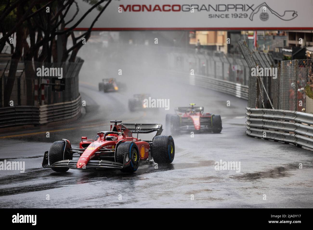 Monte Carlo, Monaco. 29th maggio 2022. Il pilota della Ferrari Charles Leclerc compete durante la finale del Gran Premio di Formula uno di Monaco al Circuit de Monaco di Monte Carlo, Monaco, 29 maggio 2022. Credit: Qian Jun/Xinhua/Alamy Live News Foto Stock