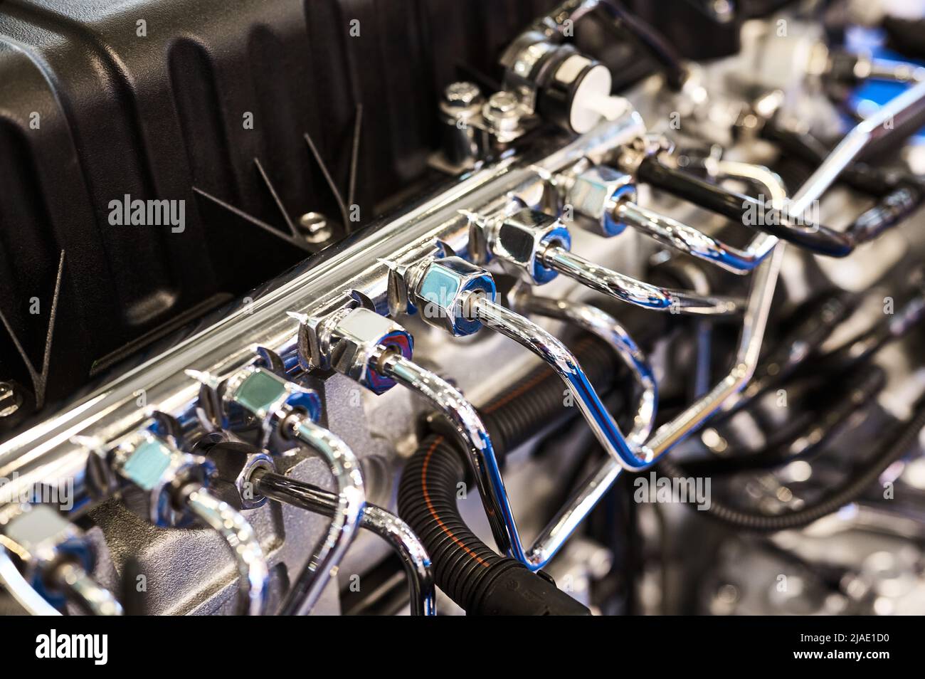 Tubi sottili della pompa alta pressione del potente motore diesel Foto Stock