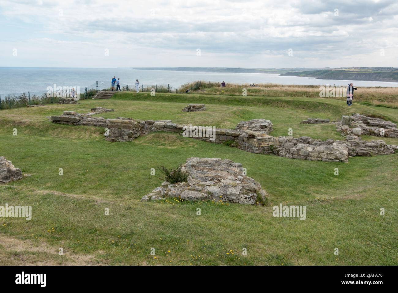 I resti di una stazione di segnale romana, costruita intorno al 4th d.C., nei terreni del Castello di Scarborough, North Yorkshire, Regno Unito. Foto Stock