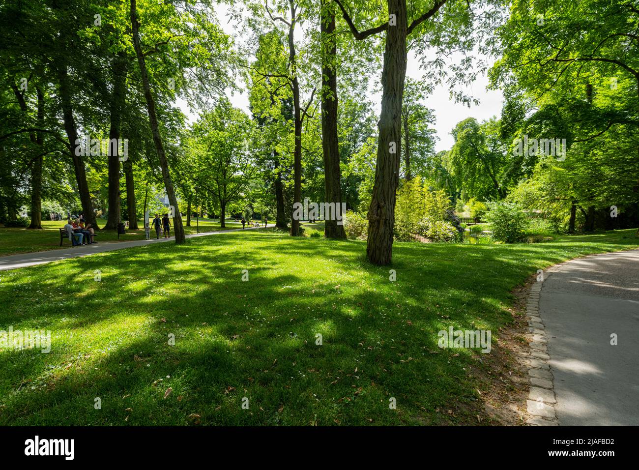 Lussemburgo, maggio 2022. Vista panoramica del parco Edith Klein nel centro della città Foto Stock