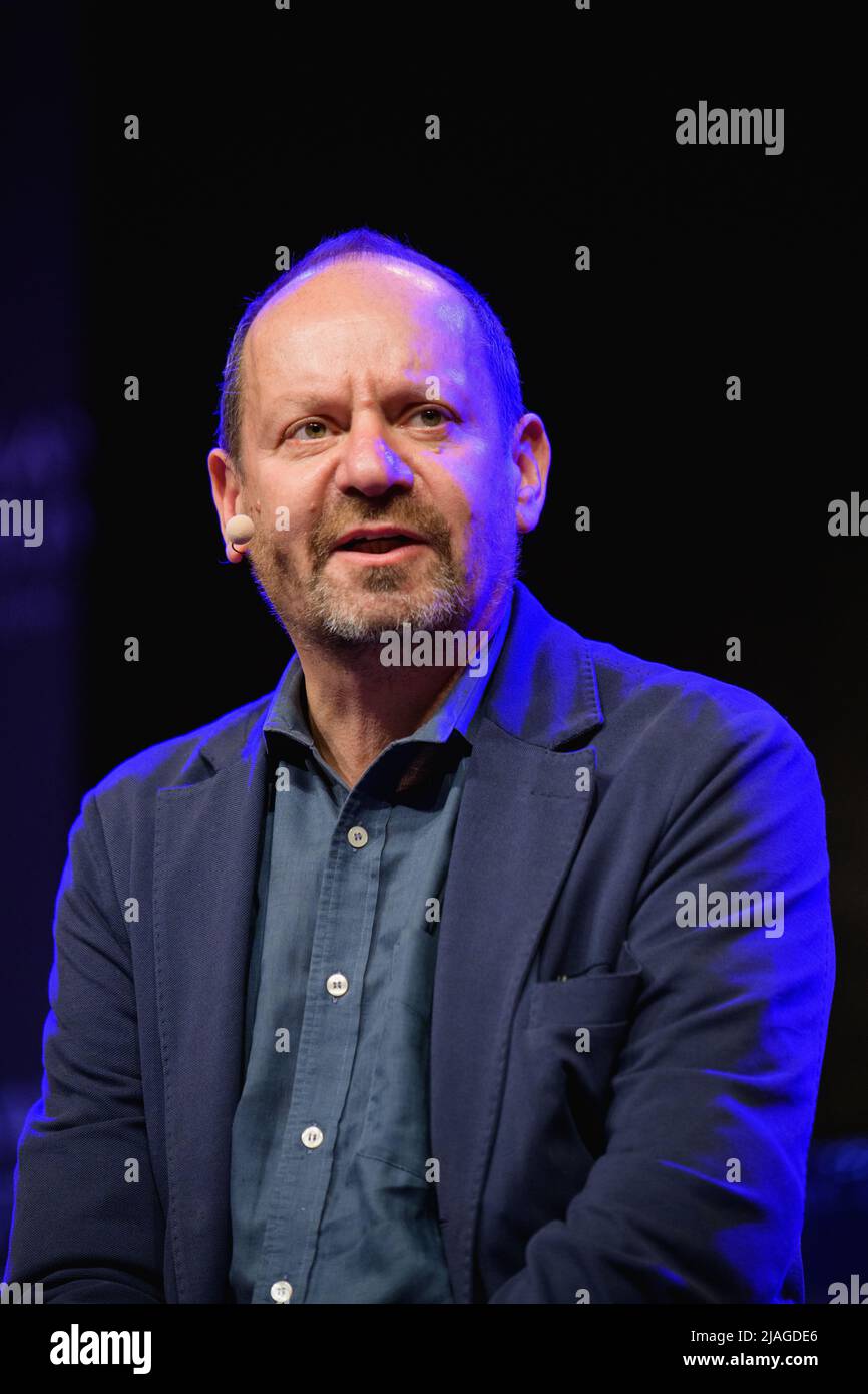 Hay-on-Wye, Galles, Regno Unito. 30th maggio 2022. Serhii Plokhy, Oliver Bullough e Catherine Belton in conversazione con Philippe Sands al Festival Hay 2022, Galles. Credit: Sam Hardwick/Alamy. Foto Stock