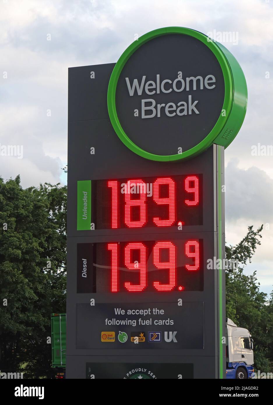 Welcome Break Services Keele North,M6,Prezzo benzina,Prezzo diesel, sul cartello, ST5 5HG Foto Stock