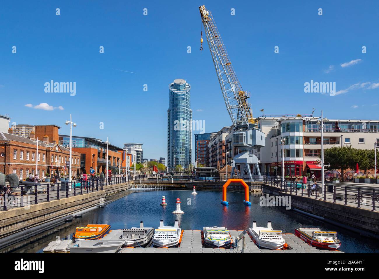 Lo sviluppo di City Quay a Portsmouth in Hampshire sulla costa meridionale dell'Inghilterra. Foto Stock