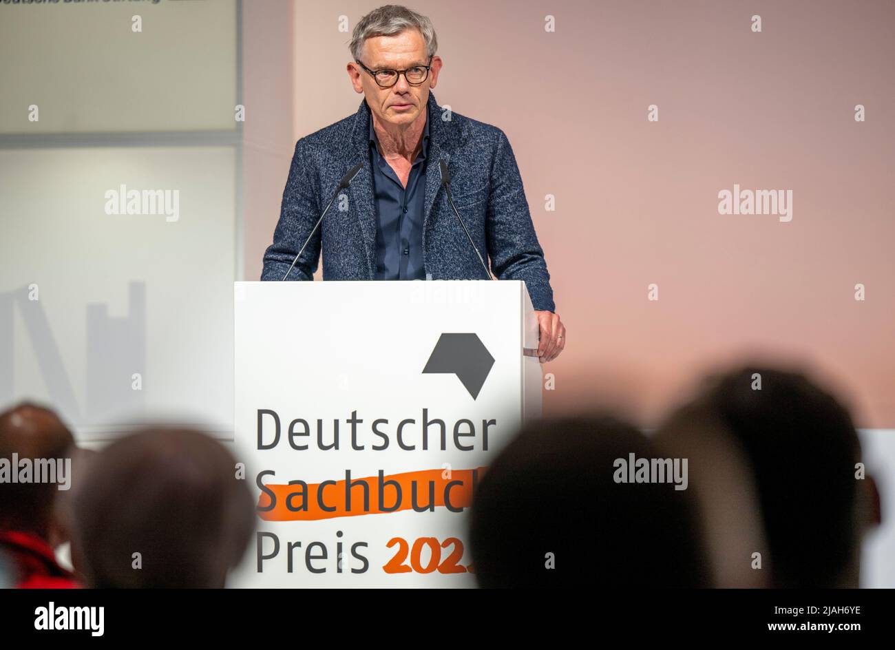 Berlino, Germania. 30th maggio 2022. Stephan Malinowski, autore del libro tedesco non-fiction Award 'Die Hohenzollern und die Nazis. Geschichte einer Kollaboration,' parlerà alla cerimonia di premiazione. Il premio, che è dotato di un totale di 42.500 euro, mira a premiare libri non-fictional scritti in tedesco. Credit: Monika Skolimowska/dpa/Alamy Live News Foto Stock