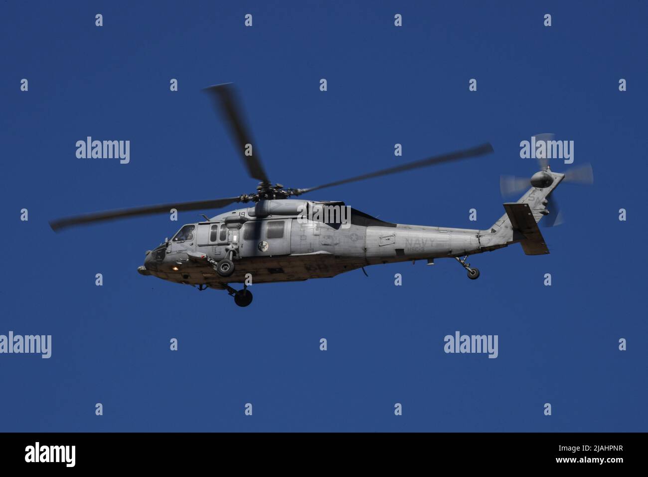 MH-60s da HSC-3 Merlins su approccio a NAF El Centro, California Foto Stock