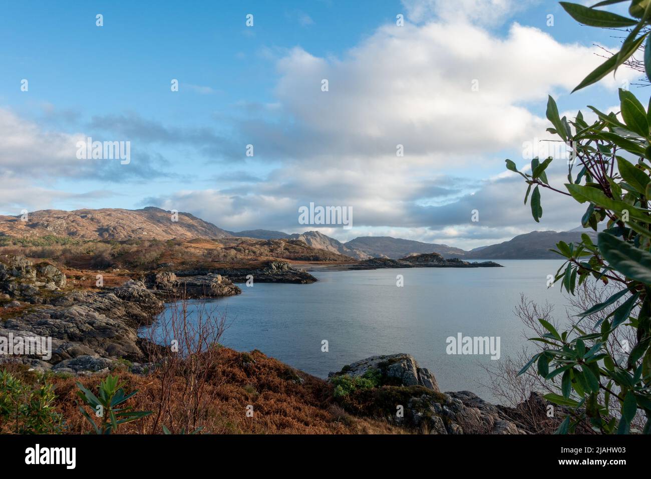 Paesaggio scozzese - splendida posizione selvaggia di Druimindarroch e Borrodale Beach in inverno, vicino ad Arisaig, Scozia Foto Stock